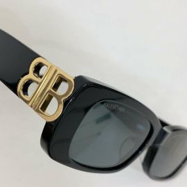 Picture of Balenciga Sunglasses _SKUfw55596134fw